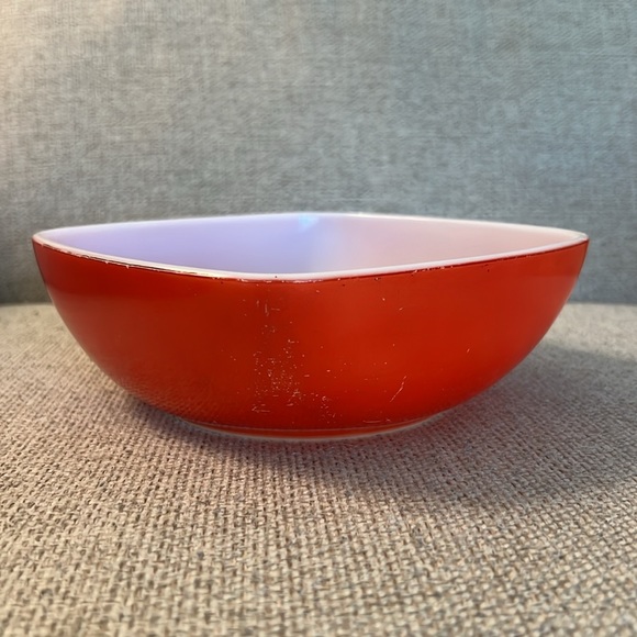 Vintage Pyrex 1.5 Quart Ovenware Red - Picture 4 of 11